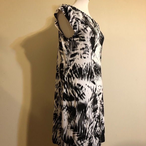 Apt. 9 Soft Abstract Print Black White Grey Dress - Picture 7 of 11